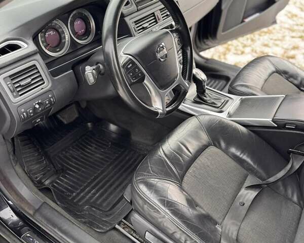 Черный Вольво ХС70, объемом двигателя 2.4 л и пробегом 370 тыс. км за 17800 $, фото 12 на Automoto.ua