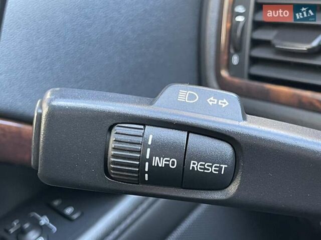 Черный Вольво ХС70, объемом двигателя 2.4 л и пробегом 174 тыс. км за 13999 $, фото 50 на Automoto.ua