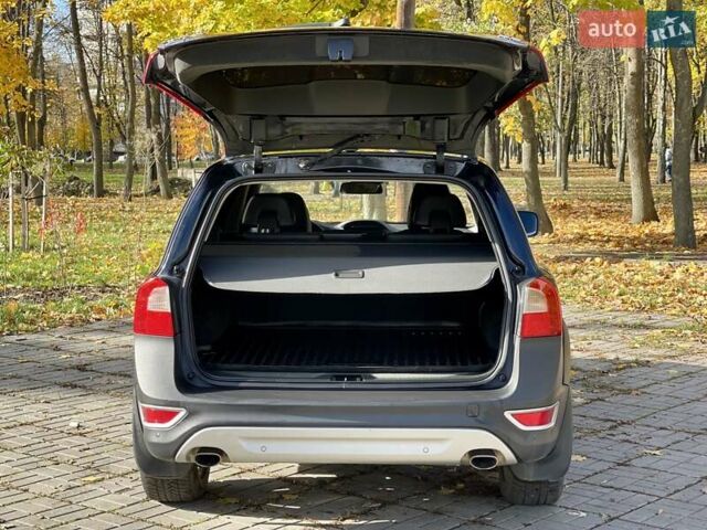 Черный Вольво ХС70, объемом двигателя 2.4 л и пробегом 174 тыс. км за 13999 $, фото 9 на Automoto.ua