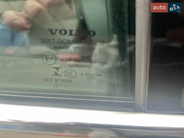 Чорний Вольво ХС70, об'ємом двигуна 2 л та пробігом 244 тис. км за 13100 $, фото 56 на Automoto.ua