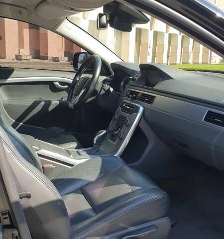 Чорний Вольво ХС70, об'ємом двигуна 2.4 л та пробігом 215 тис. км за 17599 $, фото 13 на Automoto.ua