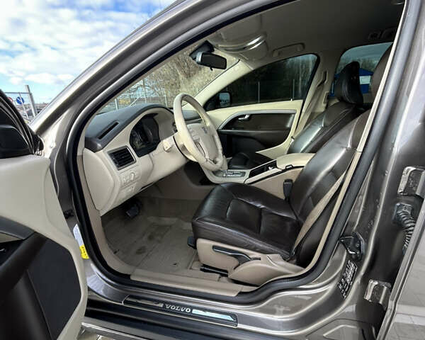 Коричневий Вольво ХС70, об'ємом двигуна 2.4 л та пробігом 303 тис. км за 14000 $, фото 16 на Automoto.ua