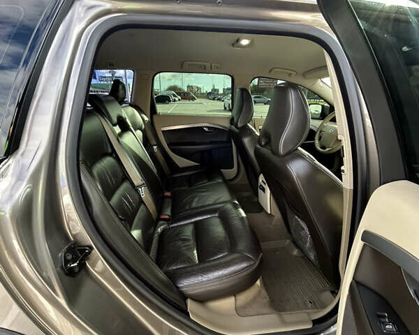 Коричневий Вольво ХС70, об'ємом двигуна 2.4 л та пробігом 303 тис. км за 14000 $, фото 10 на Automoto.ua