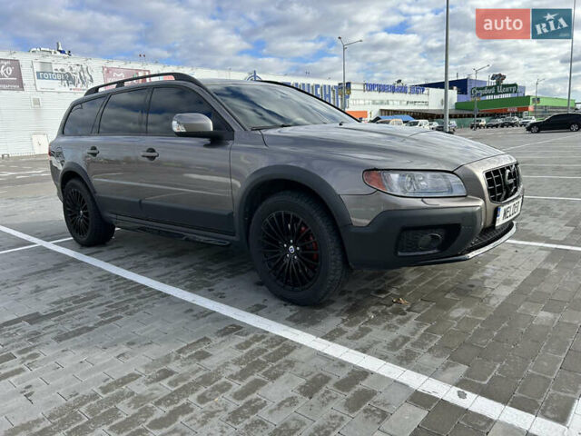 Коричневий Вольво ХС70, об'ємом двигуна 2.4 л та пробігом 303 тис. км за 14000 $, фото 4 на Automoto.ua