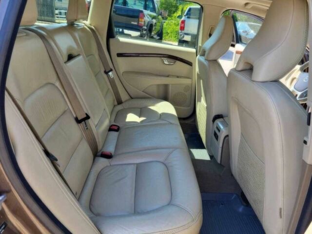 Коричневий Вольво ХС70, об'ємом двигуна 3.2 л та пробігом 73 тис. км за 7350 $, фото 9 на Automoto.ua