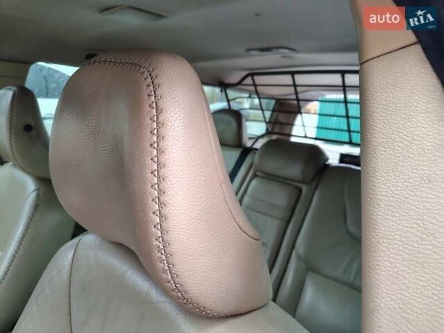 Вольво ХС70 2006 у Києві на Automoto.ua Червоний Вольво ХС70, об'ємом двигуна 2.52 л та пробігом 270 тис. км за 6000 $, фото 12 на Automoto.ua