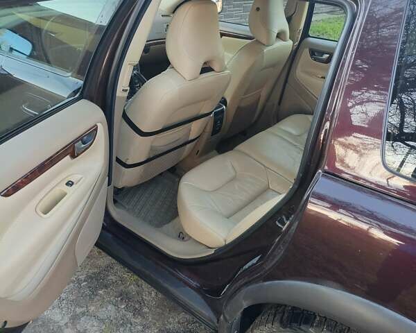 Червоний Вольво ХС70, об'ємом двигуна 2.5 л та пробігом 295 тис. км за 8500 $, фото 4 на Automoto.ua