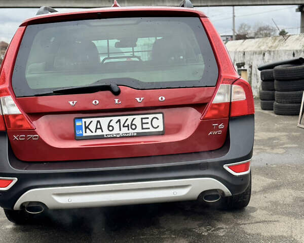 Красный Вольво ХС70, объемом двигателя 2.95 л и пробегом 301 тыс. км за 15500 $, фото 1 на Automoto.ua