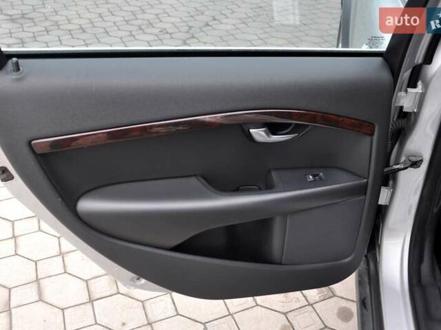 Вольво ХС70, объемом двигателя 2.4 л и пробегом 258 тыс. км за 11999 $, фото 17 на Automoto.ua