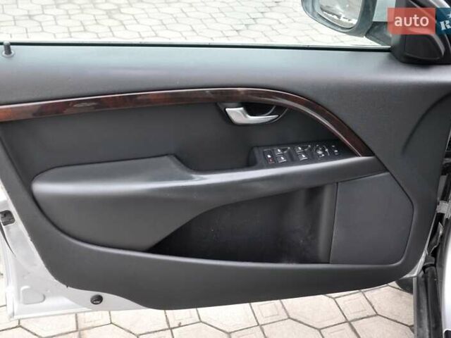 Вольво ХС70, объемом двигателя 2.4 л и пробегом 258 тыс. км за 11999 $, фото 13 на Automoto.ua