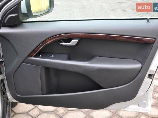 Вольво ХС70, объемом двигателя 2.4 л и пробегом 258 тыс. км за 11999 $, фото 26 на Automoto.ua