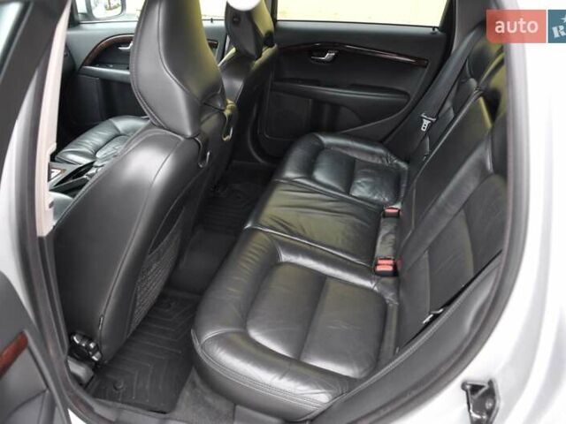 Вольво ХС70, объемом двигателя 2.4 л и пробегом 258 тыс. км за 11999 $, фото 18 на Automoto.ua