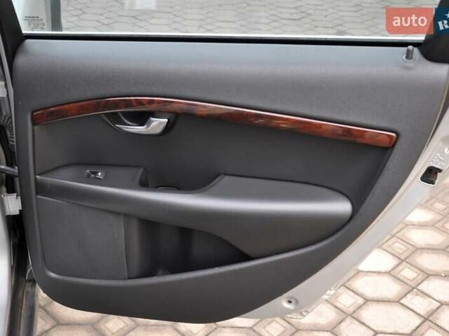 Вольво ХС70, объемом двигателя 2.4 л и пробегом 258 тыс. км за 11999 $, фото 21 на Automoto.ua