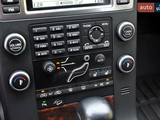 Вольво ХС70, объемом двигателя 2.4 л и пробегом 258 тыс. км за 11999 $, фото 31 на Automoto.ua