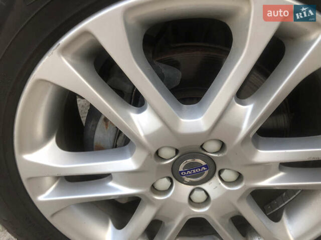 Вольво ХС70, об'ємом двигуна 2.5 л та пробігом 270 тис. км за 17000 $, фото 4 на Automoto.ua