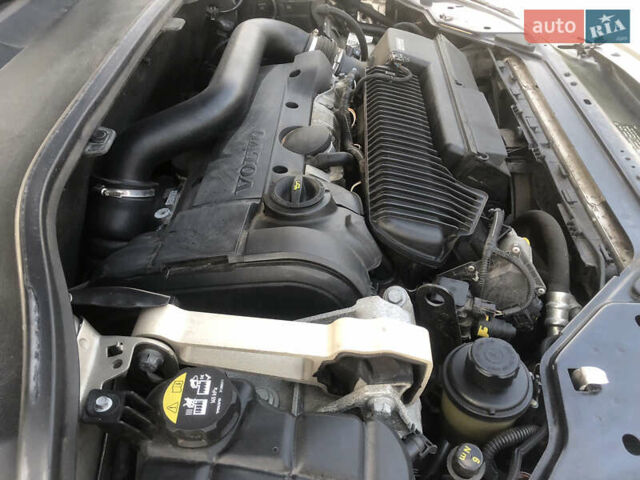 Вольво ХС70, об'ємом двигуна 2.5 л та пробігом 270 тис. км за 17000 $, фото 9 на Automoto.ua