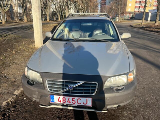 Серый Вольво ХС70, объемом двигателя 2.5 л и пробегом 3 тыс. км за 2700 $, фото 3 на Automoto.ua