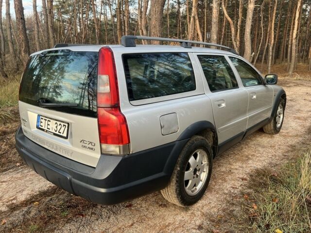 Вольво ХС70 2004 в Чугуеве на Automoto.ua Серый Вольво ХС70, объемом двигателя 2.4 л и пробегом 370 тыс. км за 3700 $, фото 5 на Automoto.ua