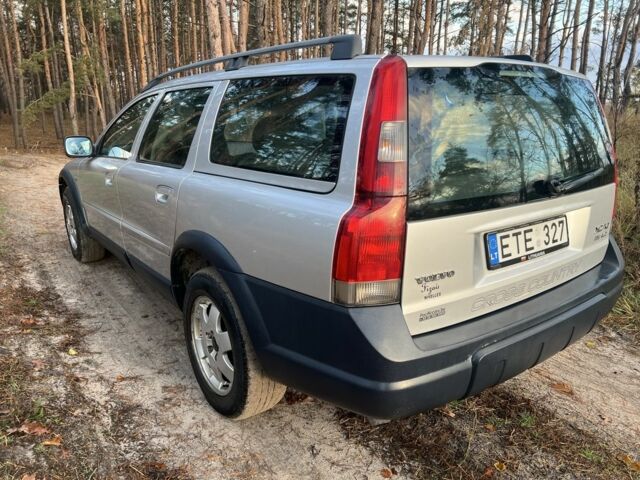 Вольво ХС70 2004 в Чугуеве на Automoto.ua Серый Вольво ХС70, объемом двигателя 2.4 л и пробегом 370 тыс. км за 3700 $, фото 6 на Automoto.ua