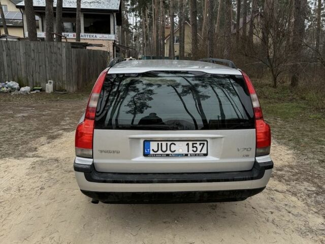 Серый Вольво ХС70, объемом двигателя 2.4 л и пробегом 287 тыс. км за 2800 $, фото 3 на Automoto.ua