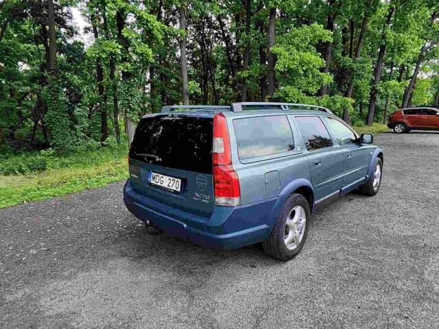 Серый Вольво ХС70, объемом двигателя 2.5 л и пробегом 296 тыс. км за 3900 $, фото 3 на Automoto.ua