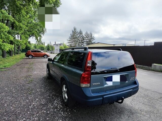 Серый Вольво ХС70, объемом двигателя 2.5 л и пробегом 286 тыс. км за 4000 $, фото 1 на Automoto.ua
