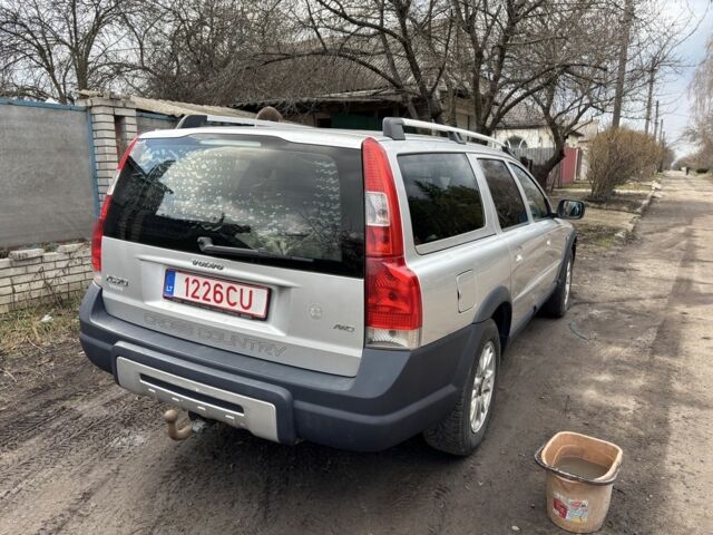 Серый Вольво ХС70, объемом двигателя 2.4 л и пробегом 345 тыс. км за 5182 $, фото 2 на Automoto.ua