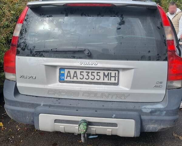 Серый Вольво ХС70, объемом двигателя 2.4 л и пробегом 566 тыс. км за 2900 $, фото 29 на Automoto.ua