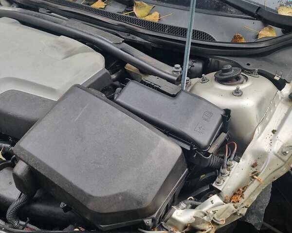 Серый Вольво ХС70, объемом двигателя 2.4 л и пробегом 566 тыс. км за 2900 $, фото 6 на Automoto.ua