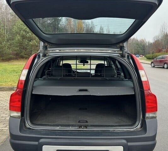 Серый Вольво ХС70, объемом двигателя 2.4 л и пробегом 300 тыс. км за 3000 $, фото 12 на Automoto.ua