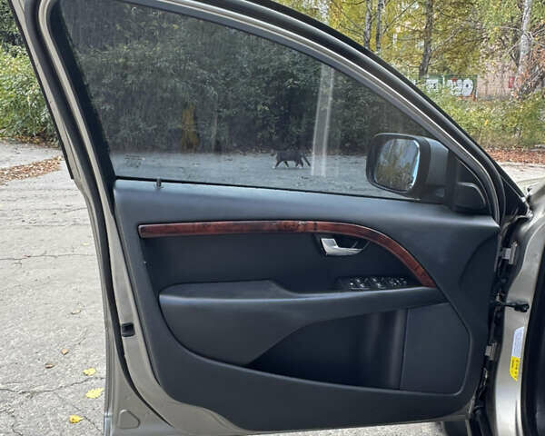 Сірий Вольво ХС70, об'ємом двигуна 3.19 л та пробігом 180 тис. км за 10600 $, фото 9 на Automoto.ua