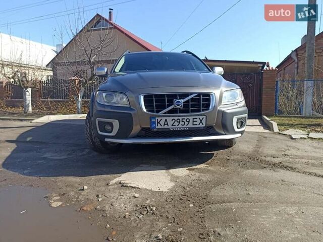 Серый Вольво ХС70, объемом двигателя 2.4 л и пробегом 371 тыс. км за 11000 $, фото 4 на Automoto.ua