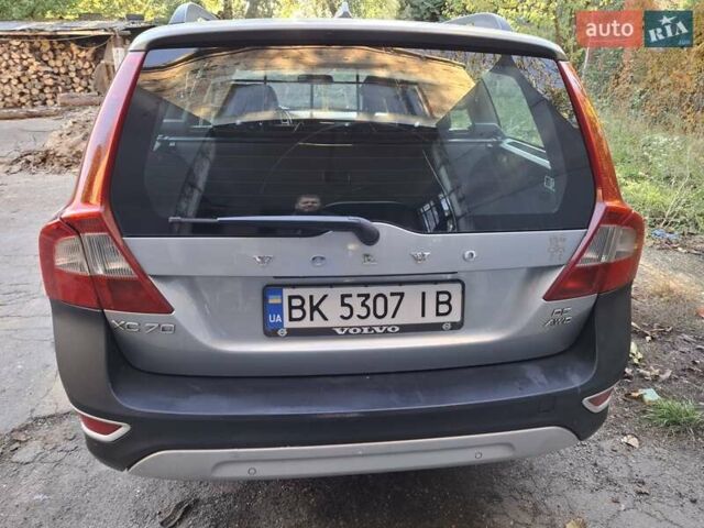 Серый Вольво ХС70, объемом двигателя 2.4 л и пробегом 181 тыс. км за 11600 $, фото 6 на Automoto.ua