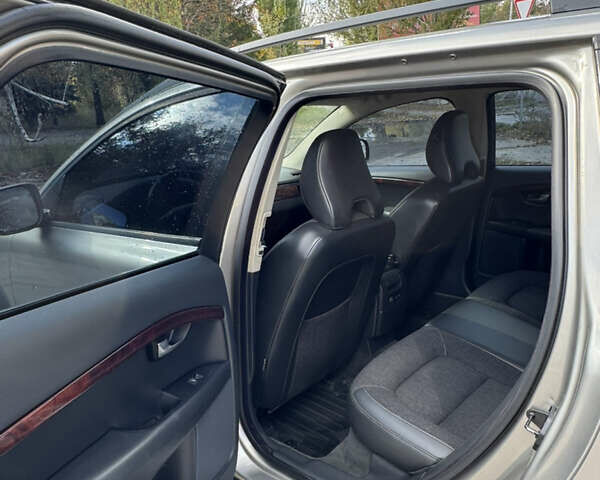 Сірий Вольво ХС70, об'ємом двигуна 3.19 л та пробігом 180 тис. км за 10600 $, фото 10 на Automoto.ua