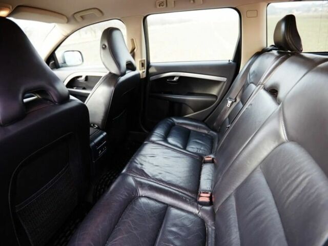 Серый Вольво ХС70, объемом двигателя 0 л и пробегом 270 тыс. км за 3000 $, фото 9 на Automoto.ua