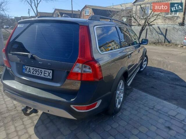 Серый Вольво ХС70, объемом двигателя 2.4 л и пробегом 371 тыс. км за 11000 $, фото 16 на Automoto.ua