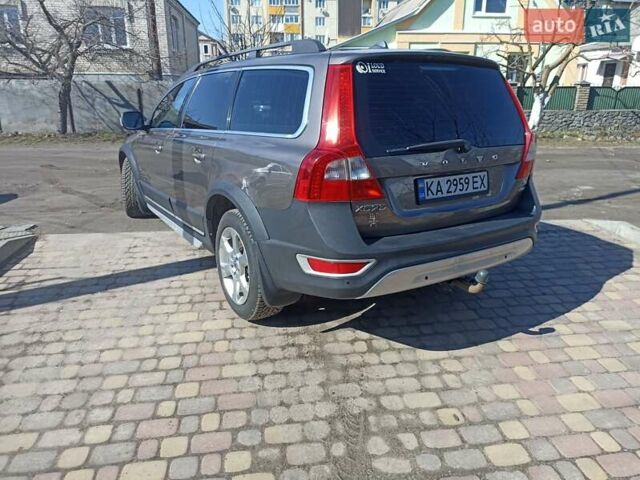 Серый Вольво ХС70, объемом двигателя 2.4 л и пробегом 371 тыс. км за 11000 $, фото 17 на Automoto.ua