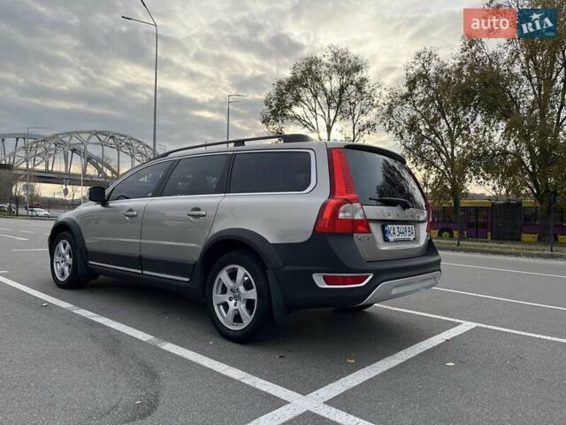 Серый Вольво ХС70, объемом двигателя 3.19 л и пробегом 208 тыс. км за 12000 $, фото 2 на Automoto.ua