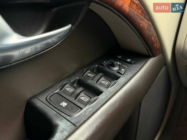 Сірий Вольво ХС70, об'ємом двигуна 3.19 л та пробігом 208 тис. км за 10490 $, фото 17 на Automoto.ua