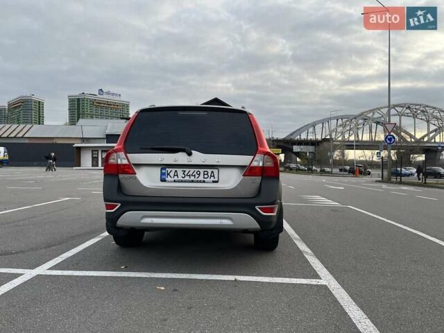 Серый Вольво ХС70, объемом двигателя 3.19 л и пробегом 208 тыс. км за 12000 $, фото 3 на Automoto.ua