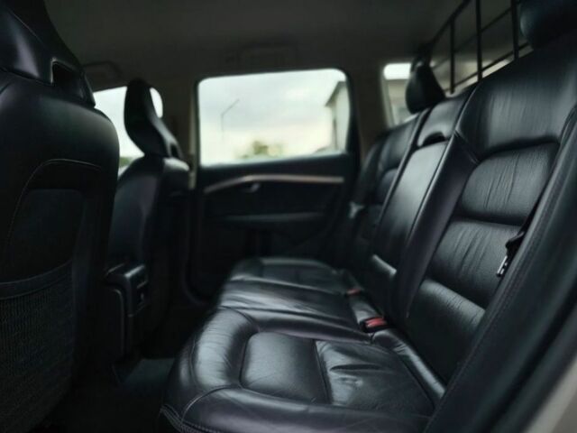 Серый Вольво ХС70, объемом двигателя 0 л и пробегом 283 тыс. км за 2900 $, фото 10 на Automoto.ua