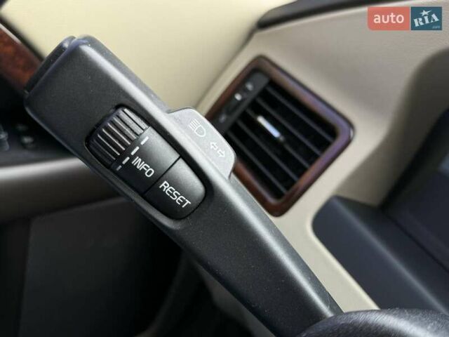 Сірий Вольво ХС70, об'ємом двигуна 3.19 л та пробігом 208 тис. км за 10490 $, фото 19 на Automoto.ua