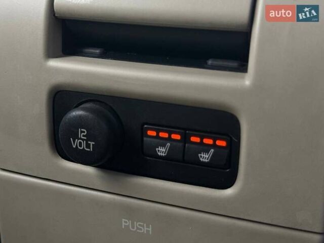 Сірий Вольво ХС70, об'ємом двигуна 3.19 л та пробігом 208 тис. км за 10490 $, фото 15 на Automoto.ua