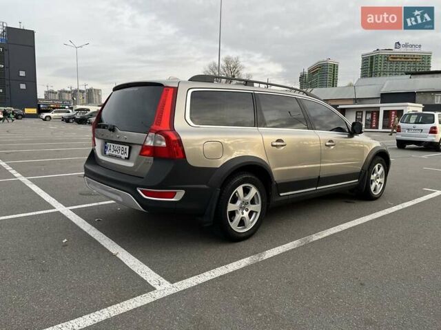 Серый Вольво ХС70, объемом двигателя 3.19 л и пробегом 208 тыс. км за 12000 $, фото 4 на Automoto.ua