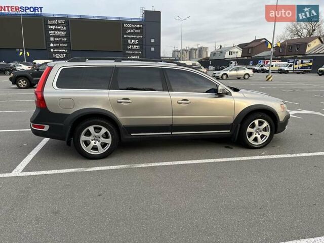 Серый Вольво ХС70, объемом двигателя 3.19 л и пробегом 208 тыс. км за 12000 $, фото 5 на Automoto.ua