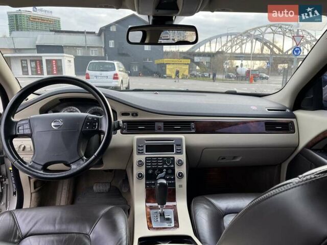 Серый Вольво ХС70, объемом двигателя 3.19 л и пробегом 208 тыс. км за 12000 $, фото 9 на Automoto.ua