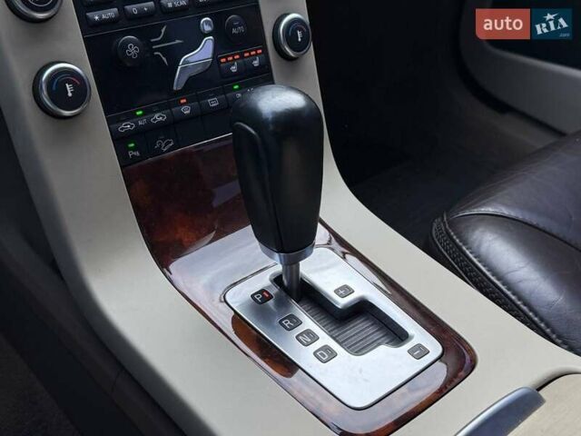 Серый Вольво ХС70, объемом двигателя 3.19 л и пробегом 208 тыс. км за 11990 $, фото 17 на Automoto.ua