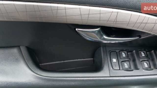 Серый Вольво ХС70, объемом двигателя 3.19 л и пробегом 265 тыс. км за 9500 $, фото 11 на Automoto.ua