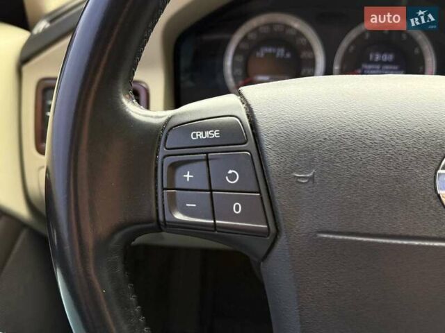 Серый Вольво ХС70, объемом двигателя 3.19 л и пробегом 208 тыс. км за 11990 $, фото 23 на Automoto.ua