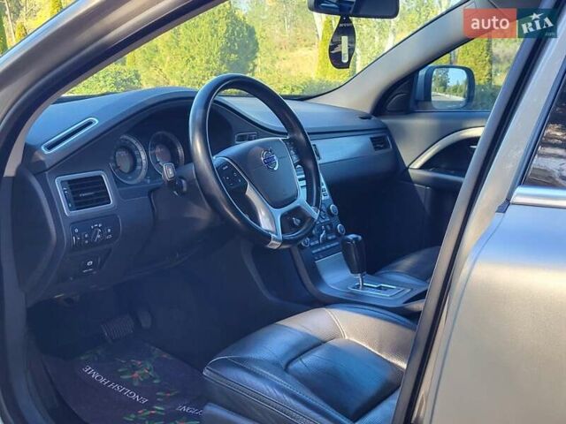 Серый Вольво ХС70, объемом двигателя 2.4 л и пробегом 250 тыс. км за 12500 $, фото 14 на Automoto.ua